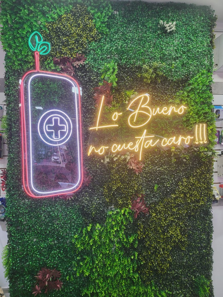 Lo bueno no cuesta caro - cartel HPC